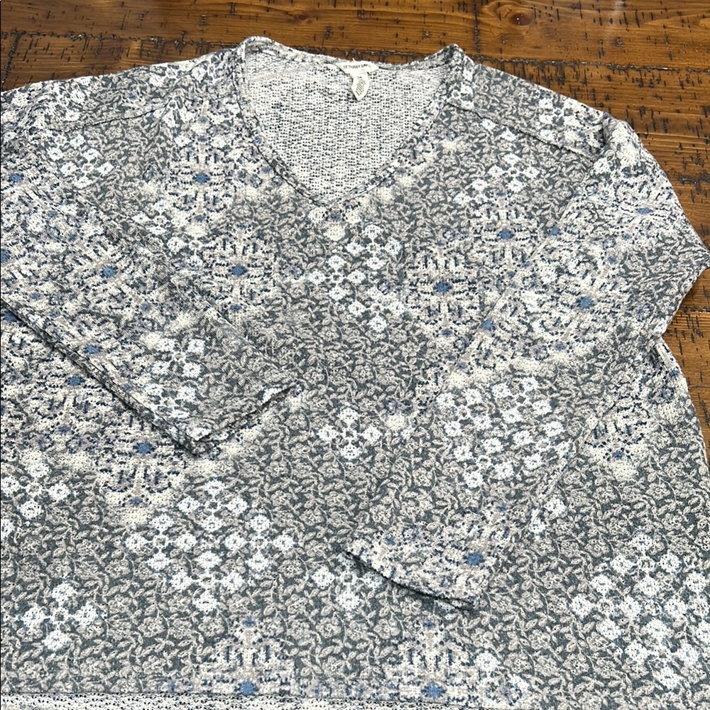 Gray and Blue Patterned V-Neck Shirt